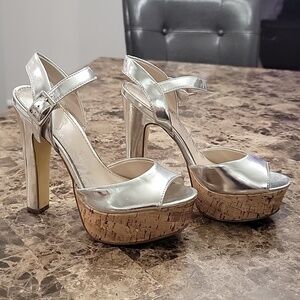 ✨️ Brash Womens Silver Faux Leather Metallic Heels Shoes 7 Medium